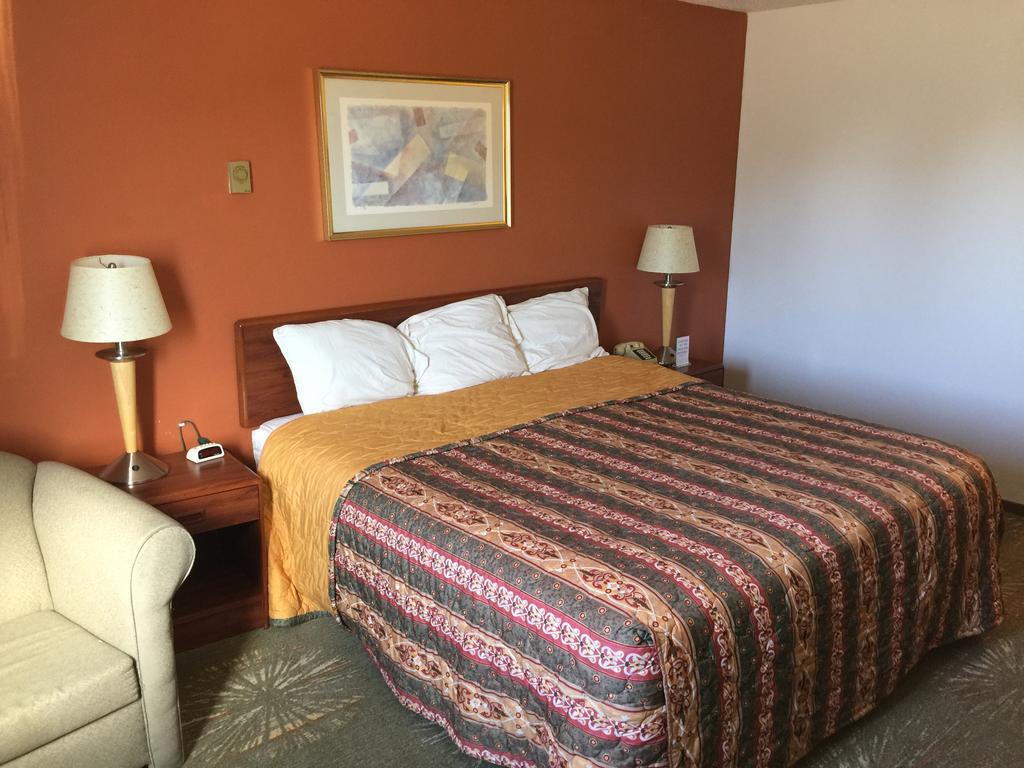 7 Star Motel Marshfield Room photo